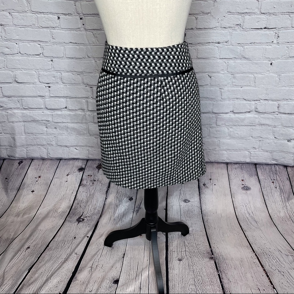 LOFT Outlet Black Gray and White Tweed Lined Straight Skirt 4P